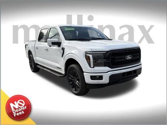 2025 Oxford White Ford F-150 Lariat 4 Door 3.5L PowerBoost Full-Hybrid V6 Engine 4X4 Automatic