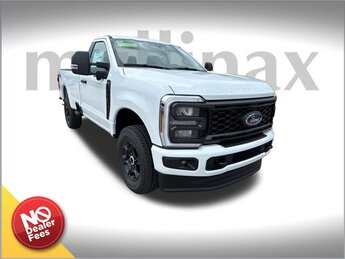 2025 Oxford White Ford Super Duty F-350 SRW STX Truck Automatic 4X4 2 Door 7.3L V8 PFI SOHC 16V Federal 405hp Engine