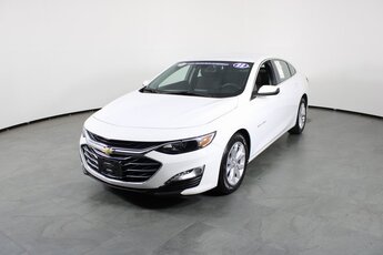 2023 Summit White Chevrolet Malibu LT 4 Door Sedan 1.5L DOHC Engine Automatic (CVT)