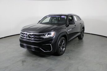 2021 Deep Black Pearl Volkswagen Atlas Cross Sport 3.6L V6 SE w/Technology R-Line 4 Door 3.6L VR6 Engine Automatic