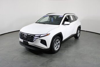 2024 White Pearl Hyundai Tucson SEL 4 Door FWD 2.5L I4 DGI DOHC 16V LEV3-SULEV30 187hp Engine Automatic SUV