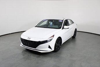 2023 Serenity White Pearl Hyundai Elantra SEL Automatic (CVT) Sedan I4 Engine FWD