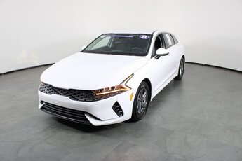 2023 Glacial White Pearl Kia K5 LXS 1.6L I4 DGI Turbocharged DOHC 16V LEV3-ULEV70 180hp Engine Sedan 4 Door Automatic FWD