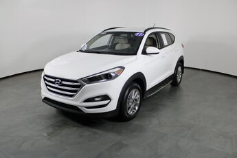 2017 Dazzling White Hyundai Tucson SE Automatic SUV FWD 2.0L DOHC Engine 4 Door