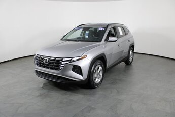 2023 Shimmering Silver Hyundai Tucson SEL 4 Door FWD SUV Automatic 2.5L I4 DGI DOHC 16V LEV3-ULEV70 187hp Engine