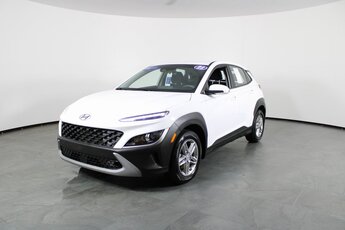 2023 Lunar White Hyundai Kona SE 2.0L I4 DOHC Dual CVVT Engine Automatic (CVT) SUV