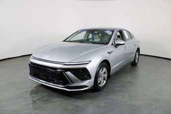 2025 Hyundai Sonata SE Sedan FWD Automatic 4 Door