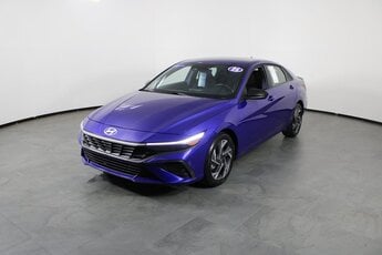 2025 Intense Blue Hyundai Elantra SEL Sport Automatic (CVT) FWD Sedan I4 Engine 4 Door