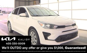 2022 Clear White Kia Rio LX FWD Car 4 Cylinder Engine