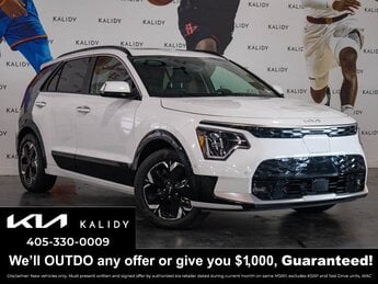 2023 Snow White Pearl Kia Niro EV Wave FWD 4 Door SUV Automatic Electric Motor Engine