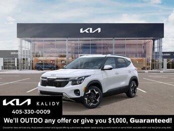 2025 Snow White Pearl Kia Seltos S 4 Door SUV FWD