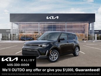 2025 Fusion Black Kia SOUL (2.0L) S FWD 4 Door FWD Crossover