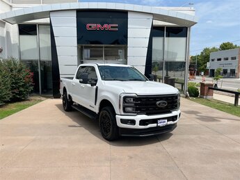 2024 Oxford White Ford Super Duty F-250 SRW Lariat 4X4 Power Stroke 6.7L V8 DI 32V OHV Turbodiesel Engine 4 Door Truck