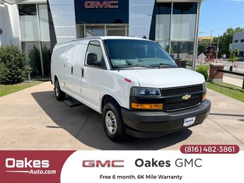 2023 Summit White Chevrolet Express 3500 Work Van 4.3L V6 Engine 3 Door RWD Automatic Van