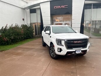 2022 Summit White GMC Yukon AT4 4 Door SUV Automatic EcoTec3 5.3L V8 Engine