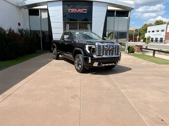 2025 GMC Sierra 2500HD Denali 4X4 Automatic 6.6L V8 Engine