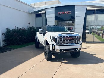 2025 GMC Sierra 2500HD Denali Automatic Duramax 6.6L V8 Turbodiesel Engine 4X4 Truck 4 Door