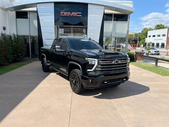 2024 Chevrolet Silverado 2500HD High Country Duramax 6.6L V8 Turbodiesel Engine Automatic 4 Door