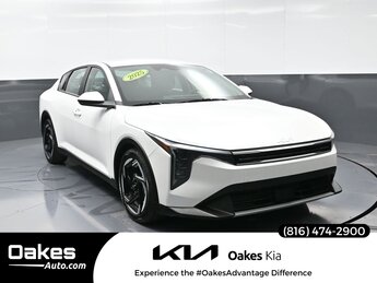 2025 Snow White Pearl Kia K4 EX Automatic (CVT) 2.0L I4 MPI Engine FWD