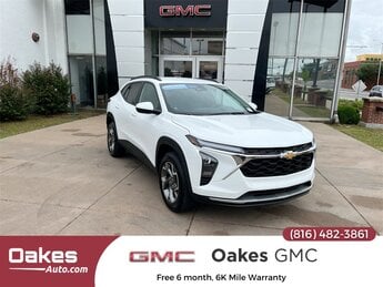 2025 Summit White Chevrolet Trax LT SUV Automatic 1.2L Ecotec Turbo DOHC DI w/VVT Engine FWD 4 Door