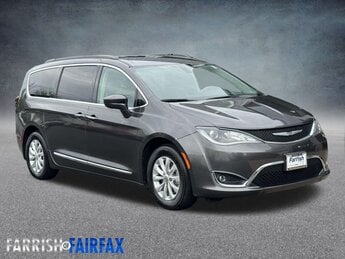 2017 Granite Crystal Metallic Clearcoat Chrysler Pacifica Touring L Van 3.6L V6 24V VVT Engine Automatic