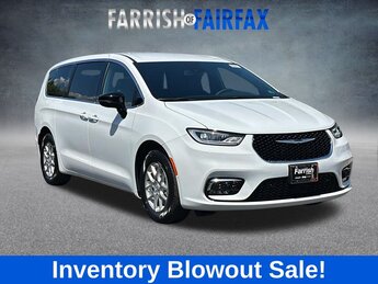 2026 Chrysler Pacifica Select 3.6L V6 Engine Automatic FWD Van
