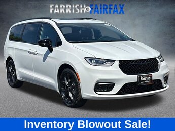 2026 Bright White Clearcoat Chrysler Pacifica Limited Automatic 4 Door AWD 3.6L V6 Engine