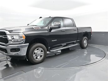 2024 Diamond Black Crystal Pearlcoat Ram 2500 Big Horn Truck 4X4 Automatic 4 Door 6.4L V8 Engine