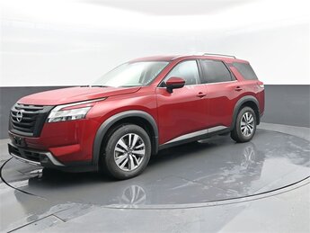 2022 Nissan Pathfinder SL SUV 4X4 Automatic V6 Engine 4 Door