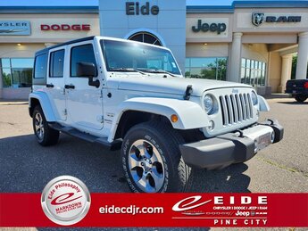 2018 Jeep Wrangler JK Unlimited Sahara SUV 4X4 Automatic 3.6L V6 24V VVT Engine