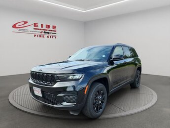 2025 Jeep Grand Cherokee Altitude X 4 Door SUV 3.6L V6 24V VVT Engine 4X4