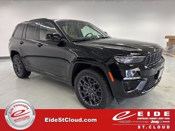 2025 Diamond Black Crystal Pearlcoat Jeep Grand Cherokee Summit SUV 4X4 Automatic 4 Door