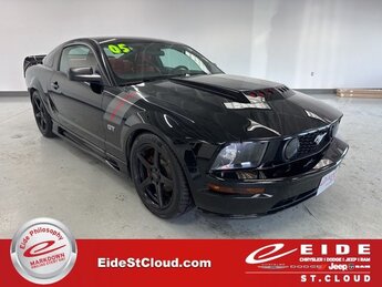 2005 Ford Mustang GT Deluxe RWD Manual 4.6L V8 24V Engine 2 Door Car