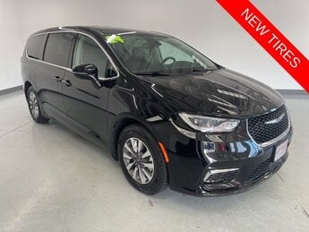 2024 Chrysler Pacifica Hybrid Select 3.6L V6 Engine Automatic (CVT) Van