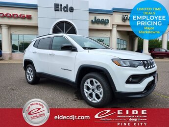 2025 Bright White Clearcoat Jeep Compass Latitude 4 Door SUV 4X4 Automatic