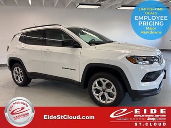 2025 Jeep Compass Latitude 2.0L I4 DOHC Engine 4X4 SUV