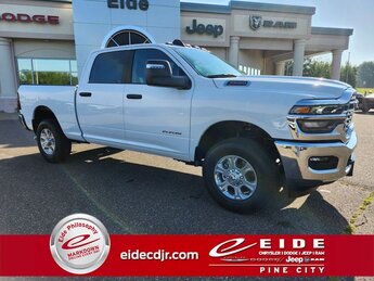2025 Bright White Clearcoat Ram 3500 Big Horn 4 Door 4X4 6.4L V8 Engine Truck Automatic