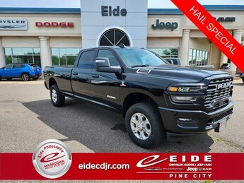 2025 Diamond Black Crystal Pearlcoat Ram 3500 Big Horn 6.7L I6 Engine 4X4 Automatic 4 Door Truck