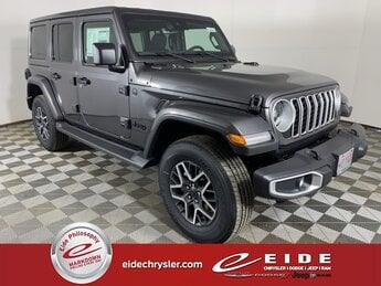 2025 Jeep Wrangler 4-Door Sahara 4X4 4 Door Automatic 3.6L V6 24V VVT Engine SUV