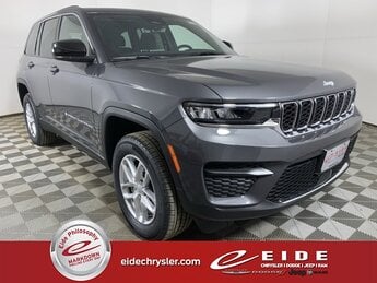 2025 Jeep Grand Cherokee Laredo X 4X4 SUV 4 Door Automatic 3.6L V6 24V VVT Engine