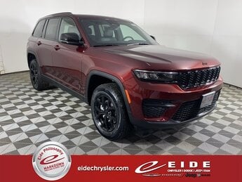 2025 Jeep Grand Cherokee Altitude 3.6L V6 24V VVT Engine 4 Door SUV Automatic