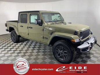 2025 41 Jeep Gladiator Sport S 4 Door 3.6L V6 24V VVT Engine 4X4 Truck