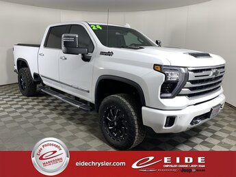2024 Summit White Chevrolet Silverado 2500HD High Country 6.6L V8 Engine Truck 4X4 Automatic