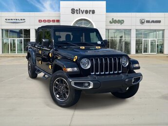 2023 Black Clearcoat Jeep Gladiator Overland 4 Door 3.6L V6 24V VVT Engine Automatic