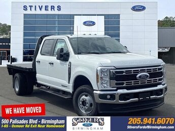 2025 Oxford White Ford Super Duty F-350 DRW XL Automatic Power Stroke 6.7L V8 DI 32V OHV Turbodiesel Engine 4 Door Truck 4X4