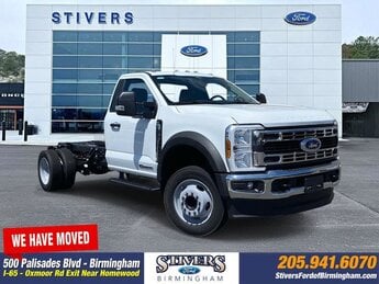 2025 Ford Super Duty F-450 DRW XL Power Stroke 6.7L V8 DI 32V OHV Turbodiesel Engine Truck 2 Door