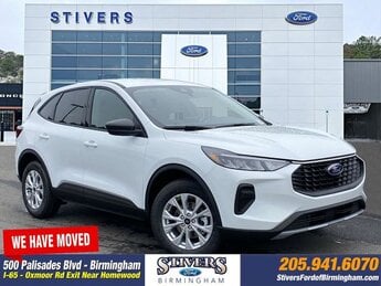2025 Oxford White Ford Escape Active 4 Door FWD 1.5L EcoBoost Engine