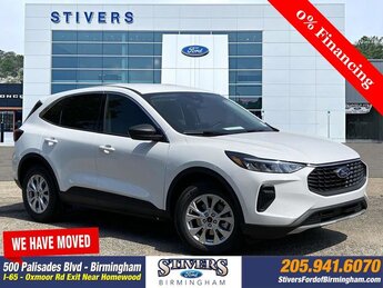 2025 Oxford White Ford Escape Active FWD 1.5L EcoBoost Engine 4 Door