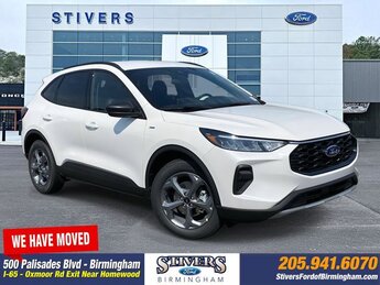 2025 Star White Metallic Tri-Coat Ford Escape ST-Line 4 Door SUV Automatic
