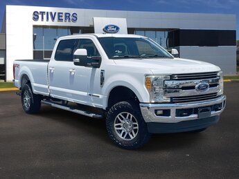 2017 Oxford White Ford Super Duty F-250 SRW Lariat 4X4 4 Door Truck Automatic